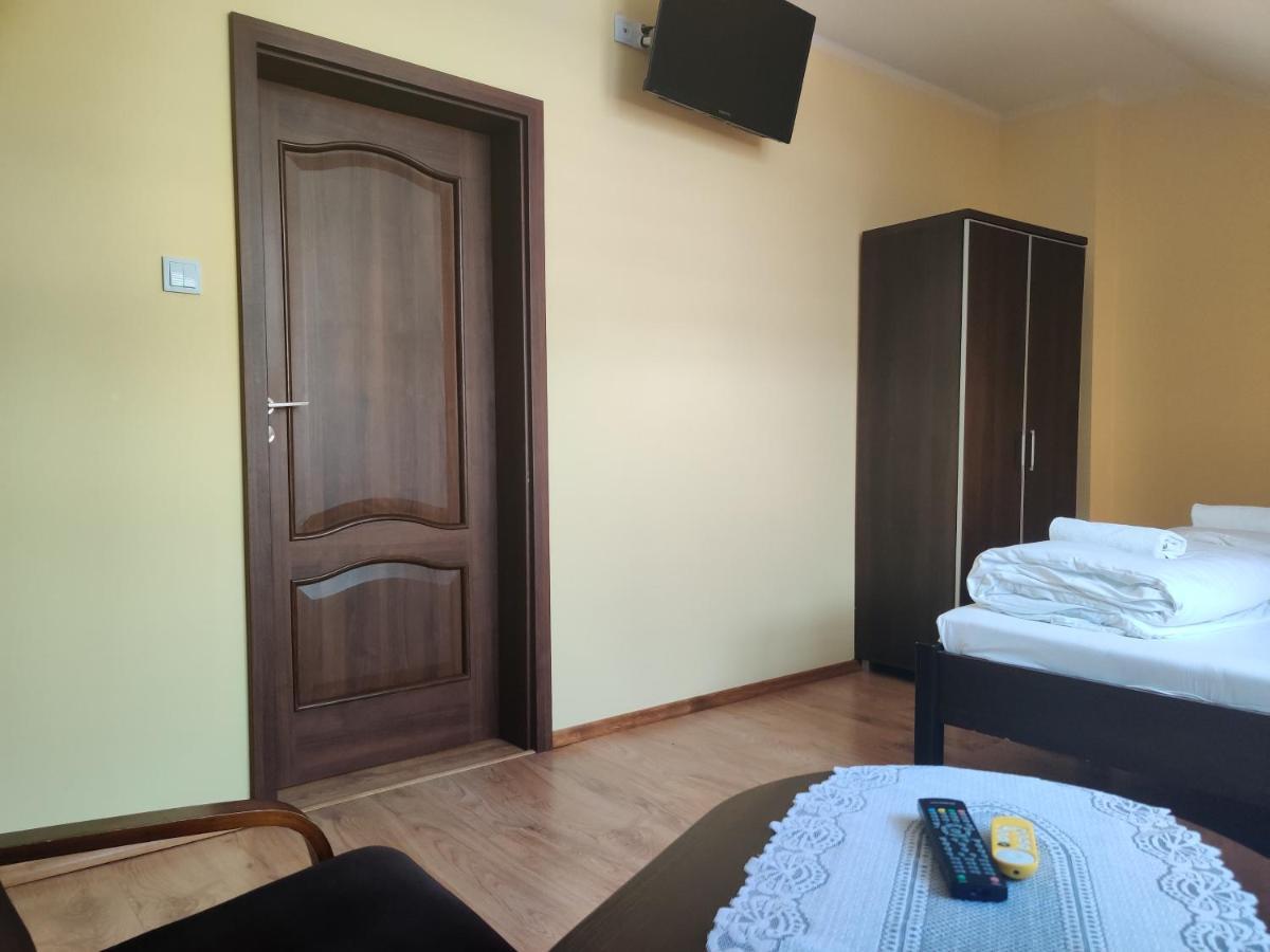 Cztery Pory Roku Bialowieza Exterior foto