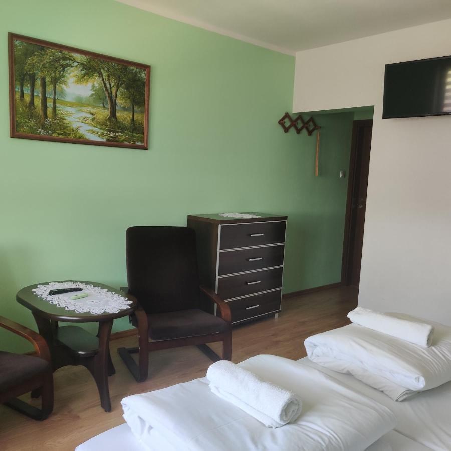 Cztery Pory Roku Bialowieza Exterior foto
